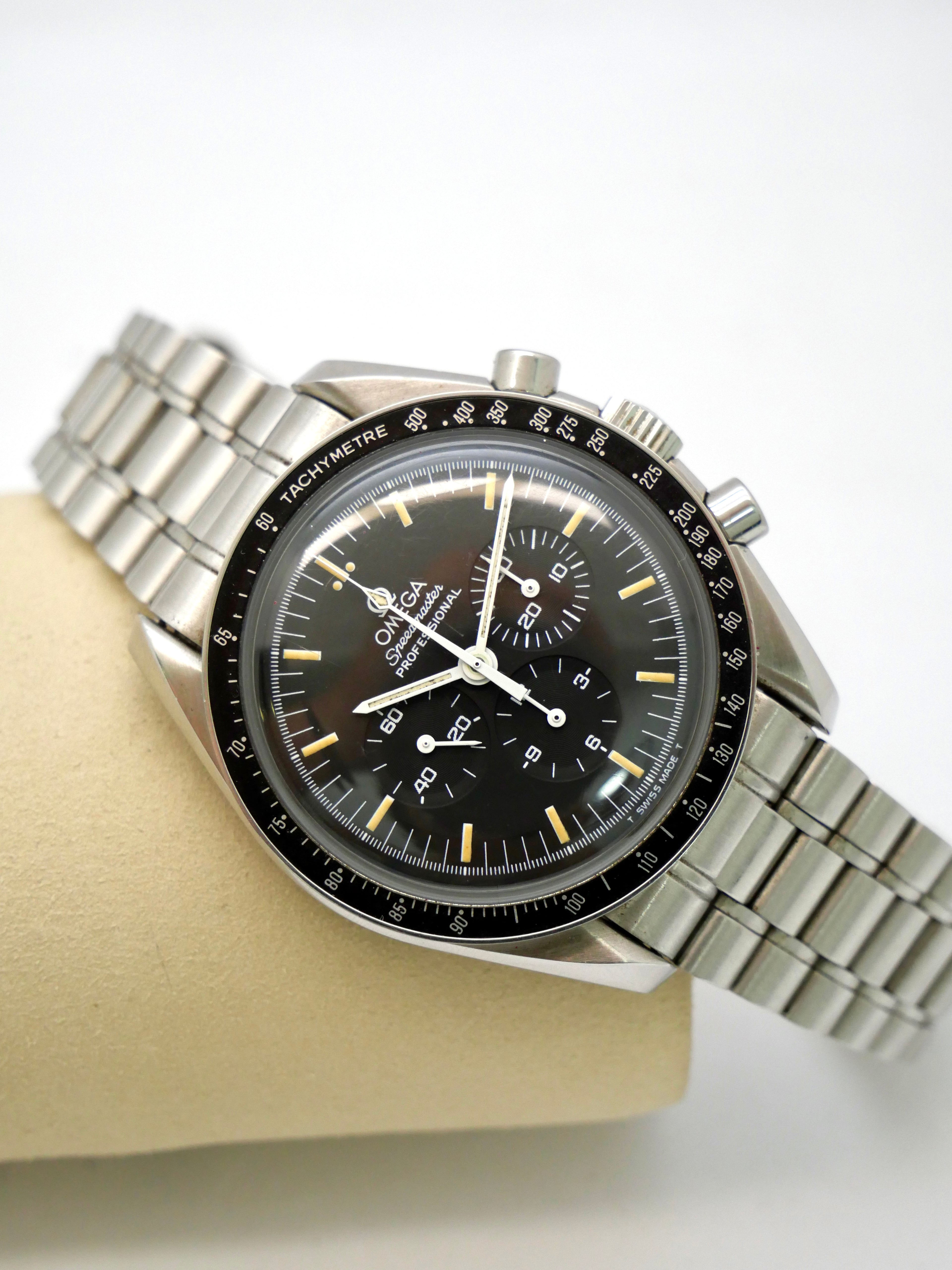 Omega Speedmaster Professional