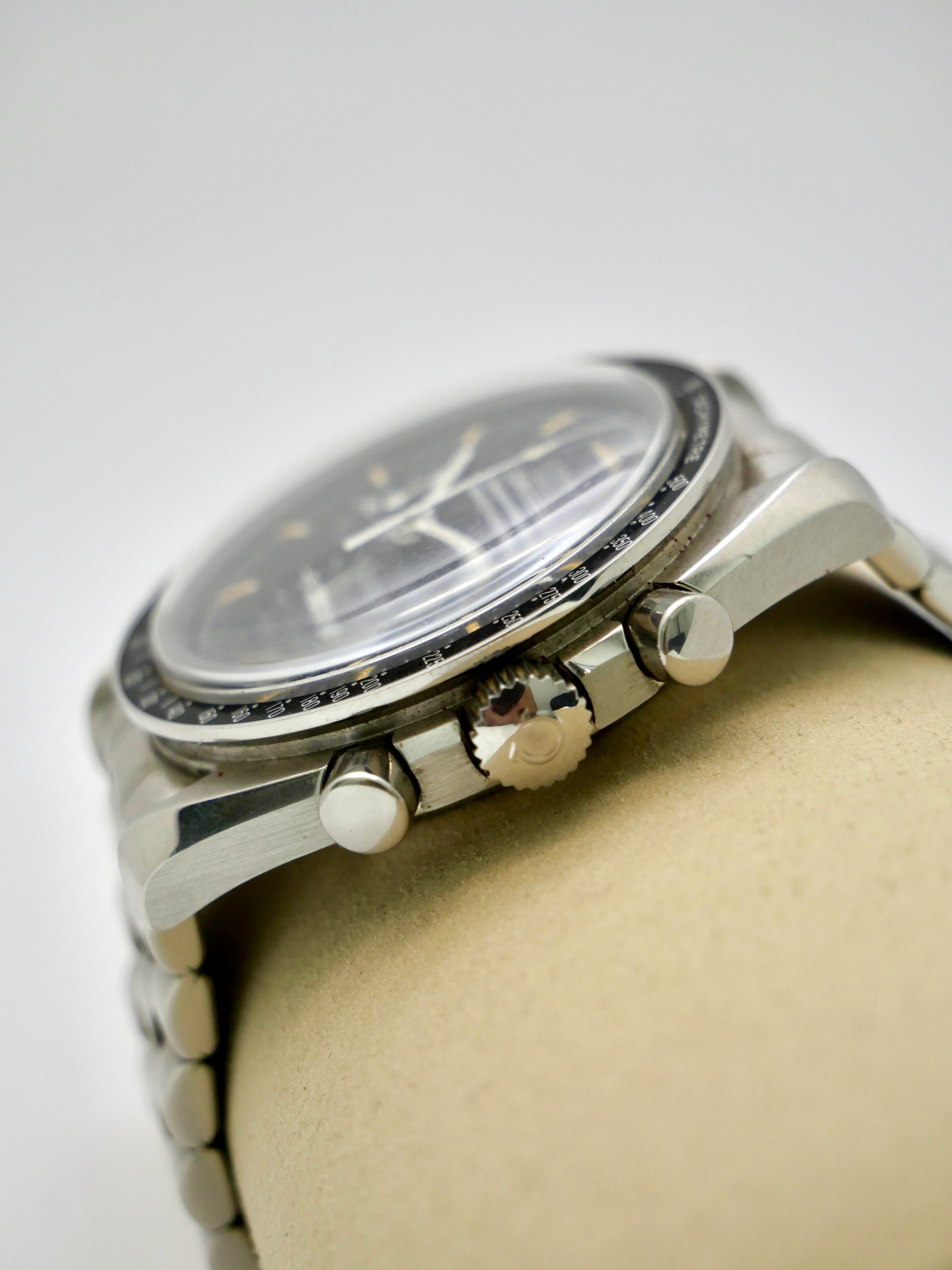 Omega Speedmaster Professional