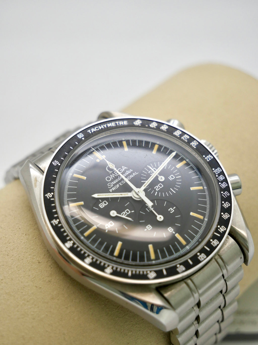 Omega Speedmaster Professional