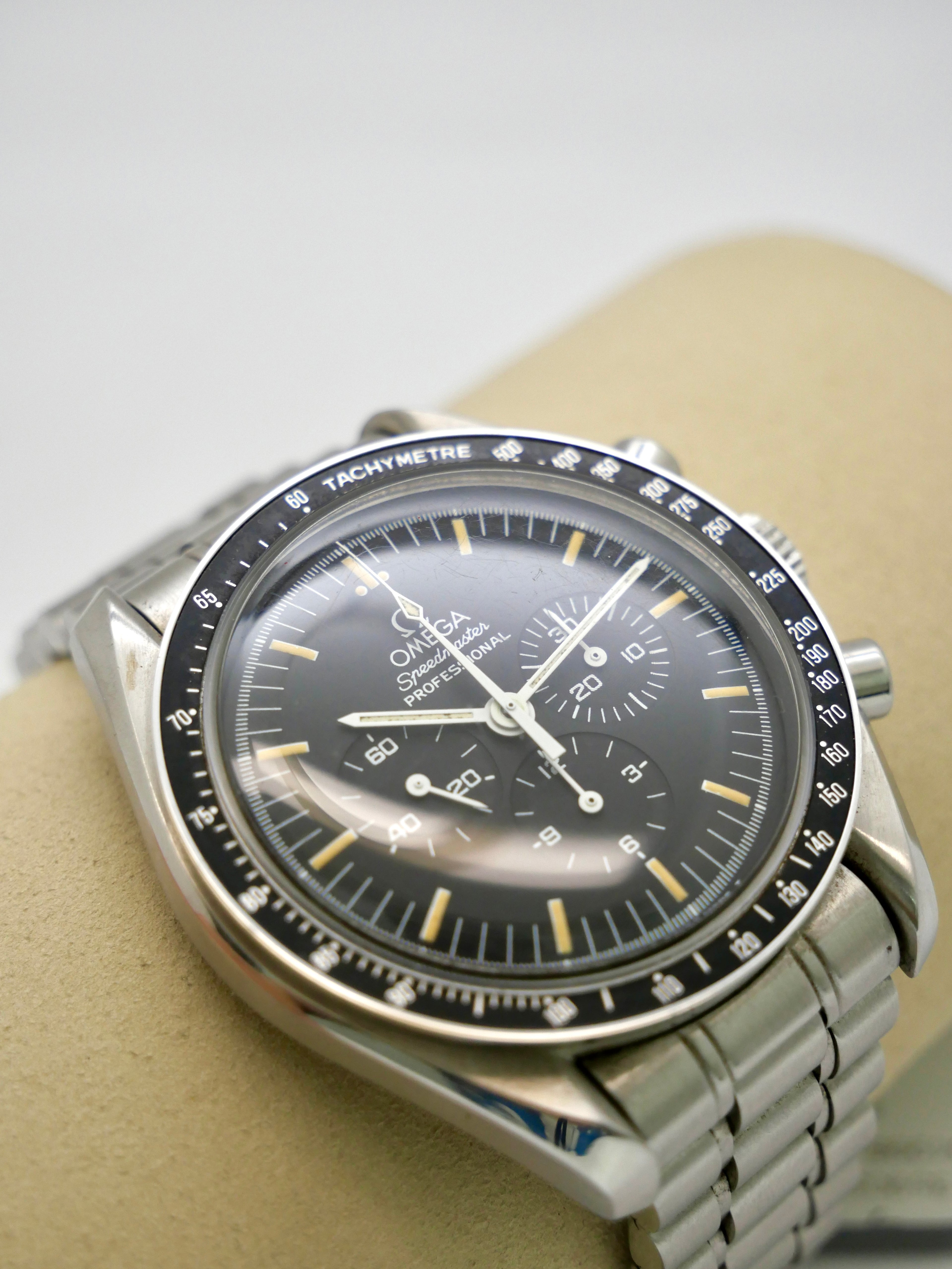 Omega Speedmaster Professional