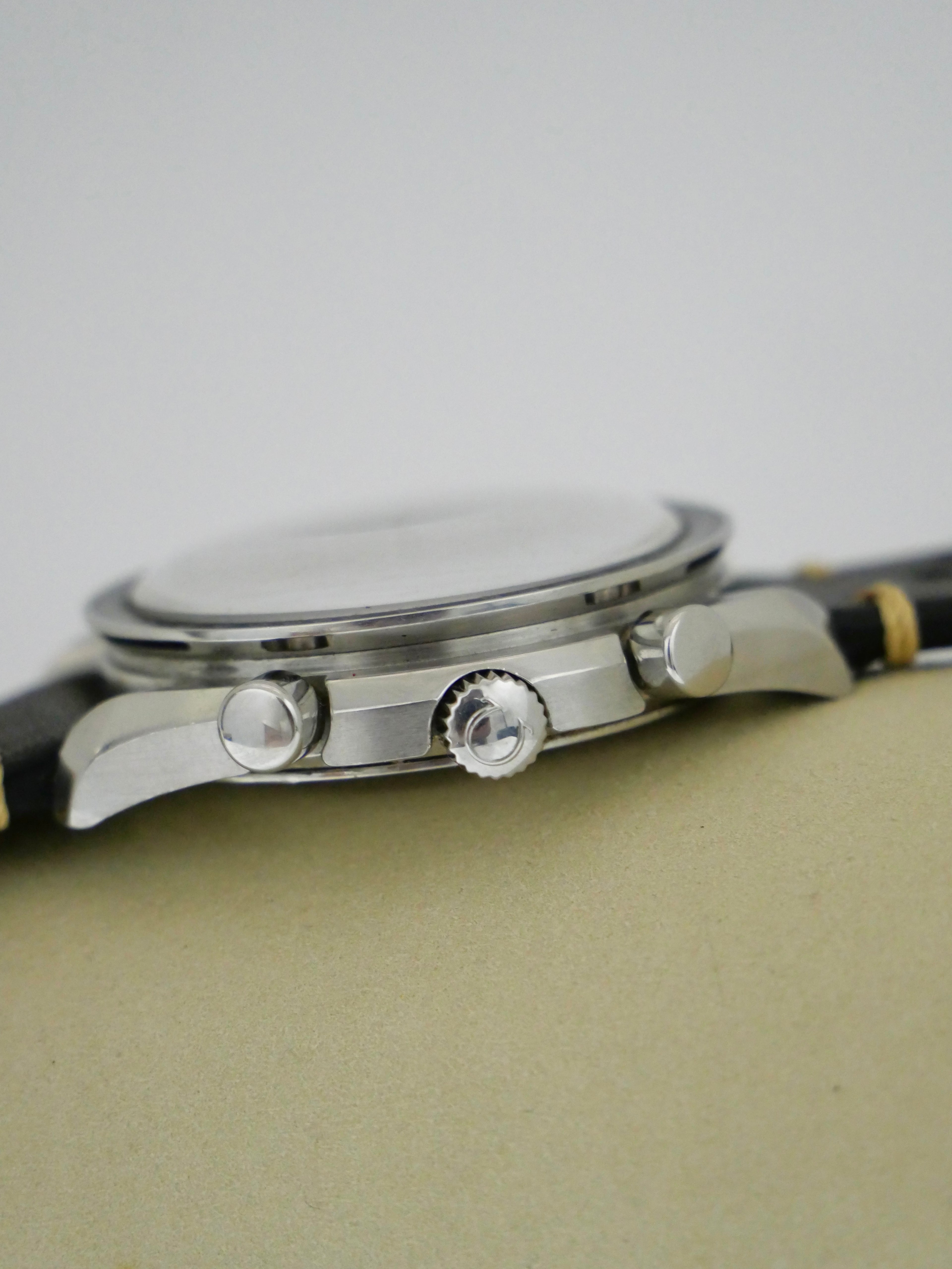 Omega Speedmaster Racing