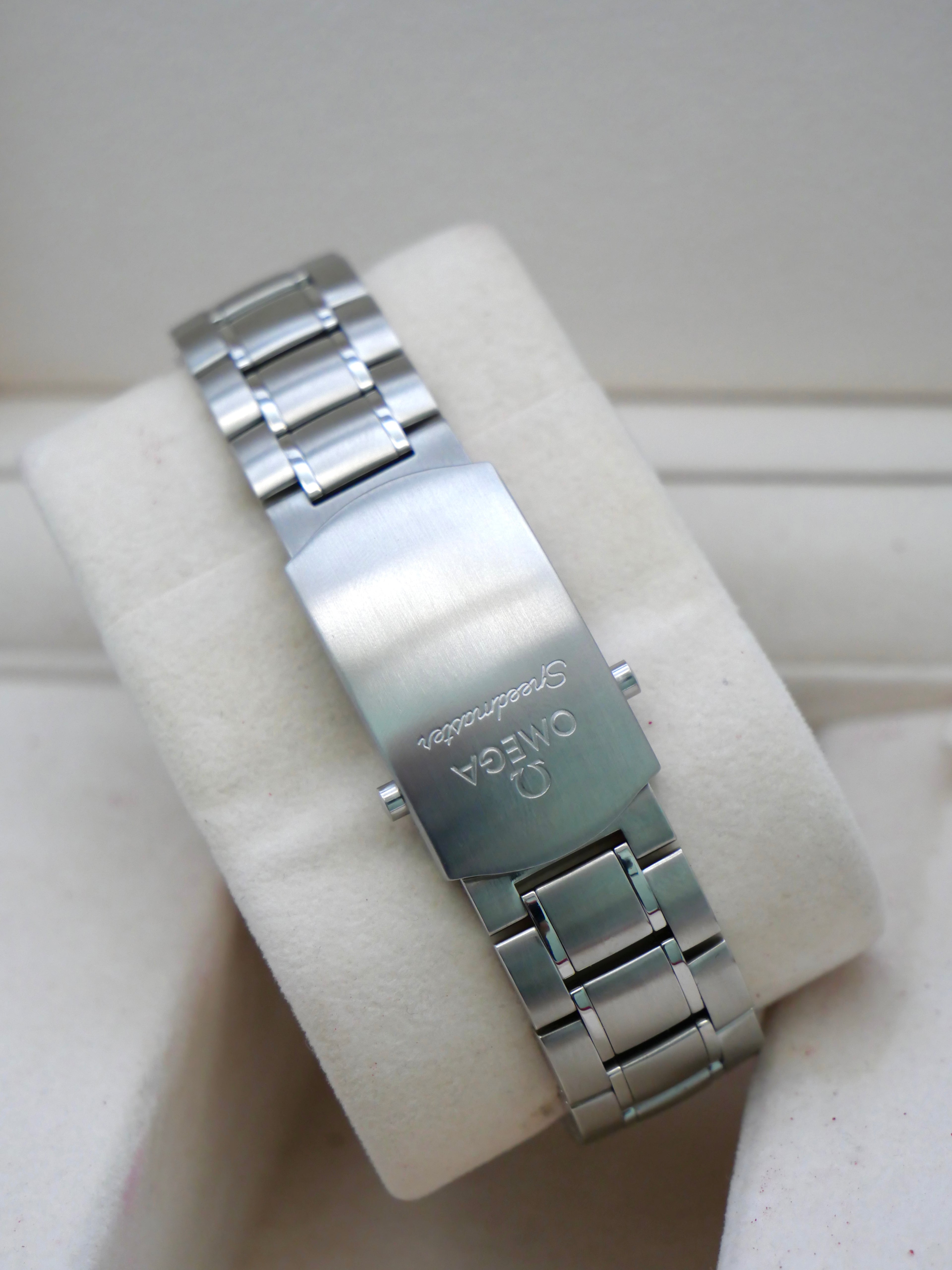 Omega Speedmaster Date