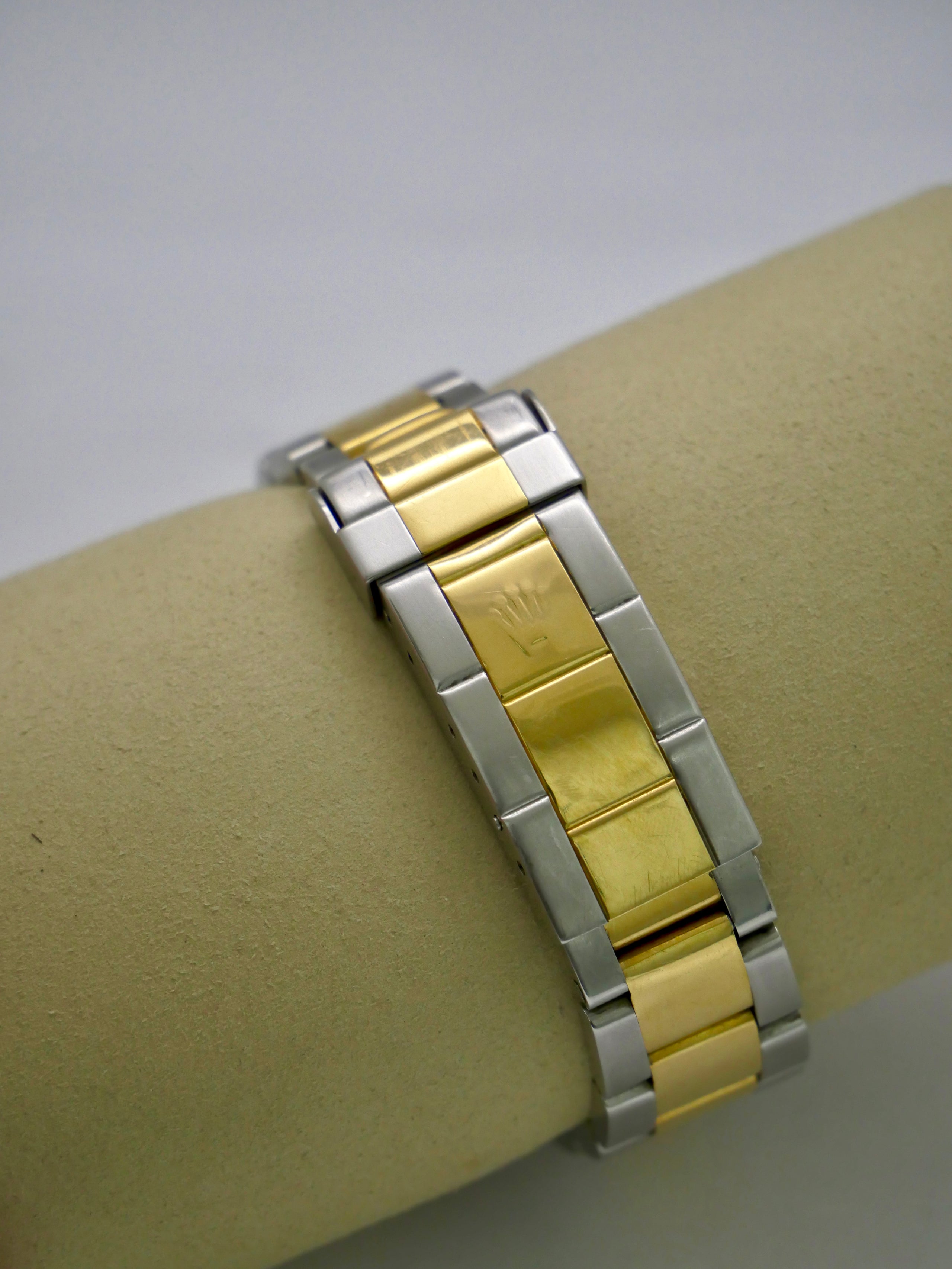 Eon Watches