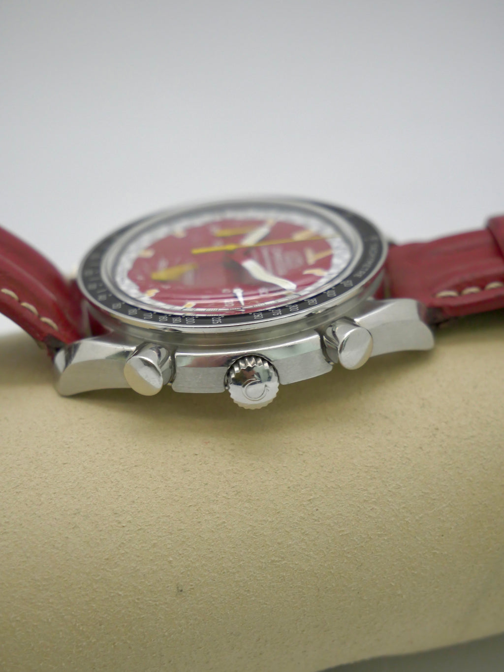 Omega Speedmaster Reduced