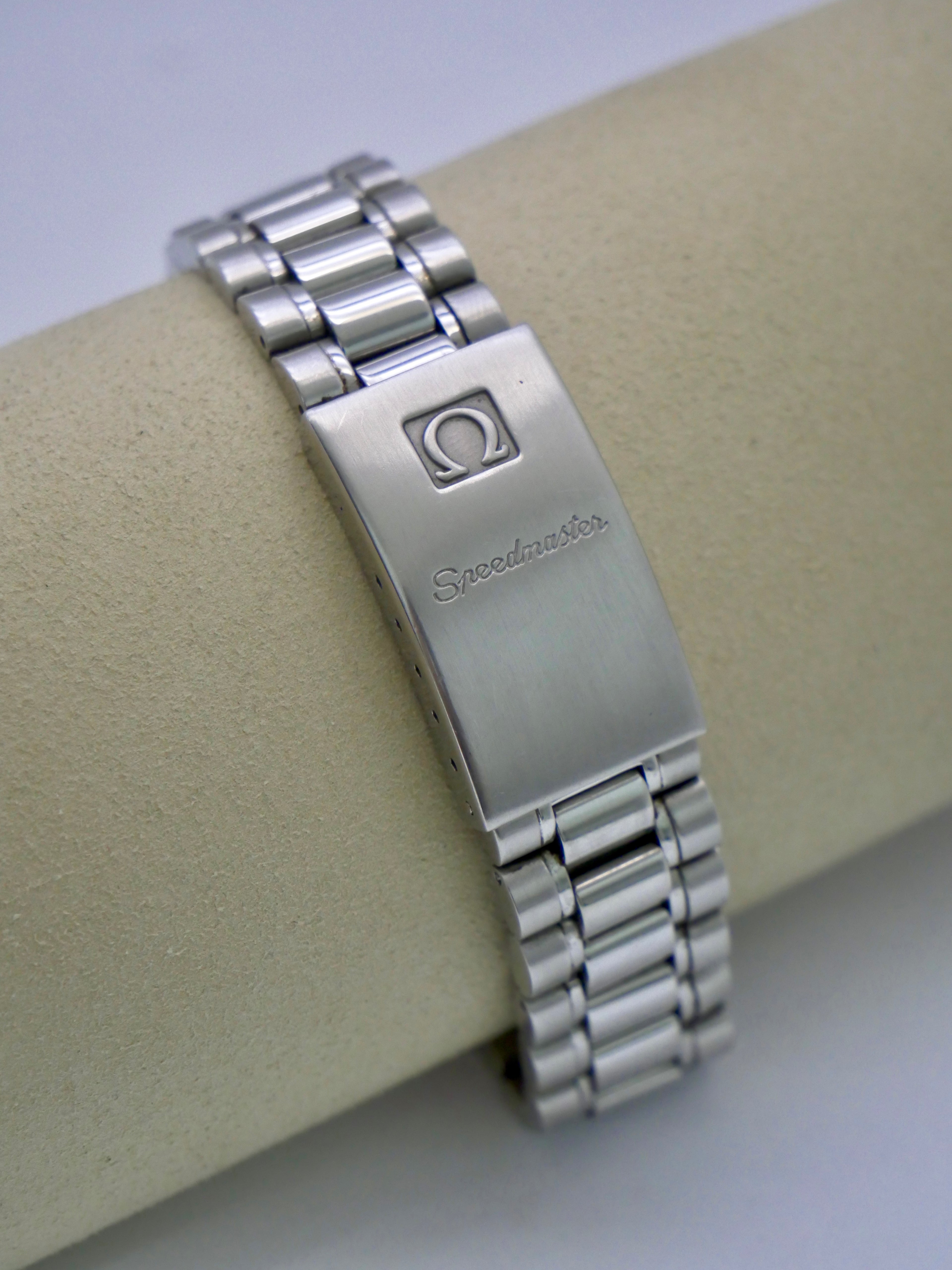 Omega Speedmaster Reduced
