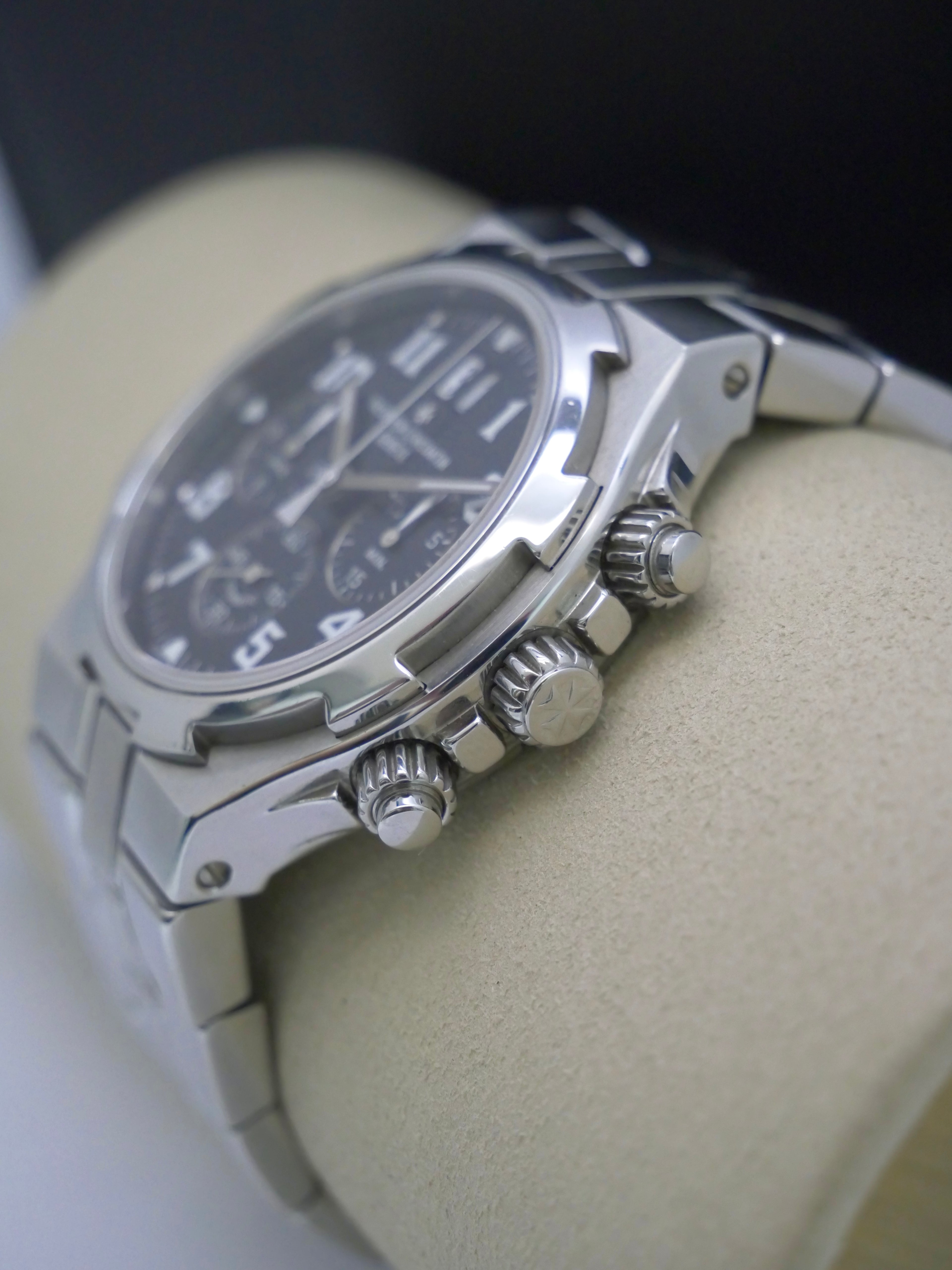 Vacheron Constantin Overseas Chrono