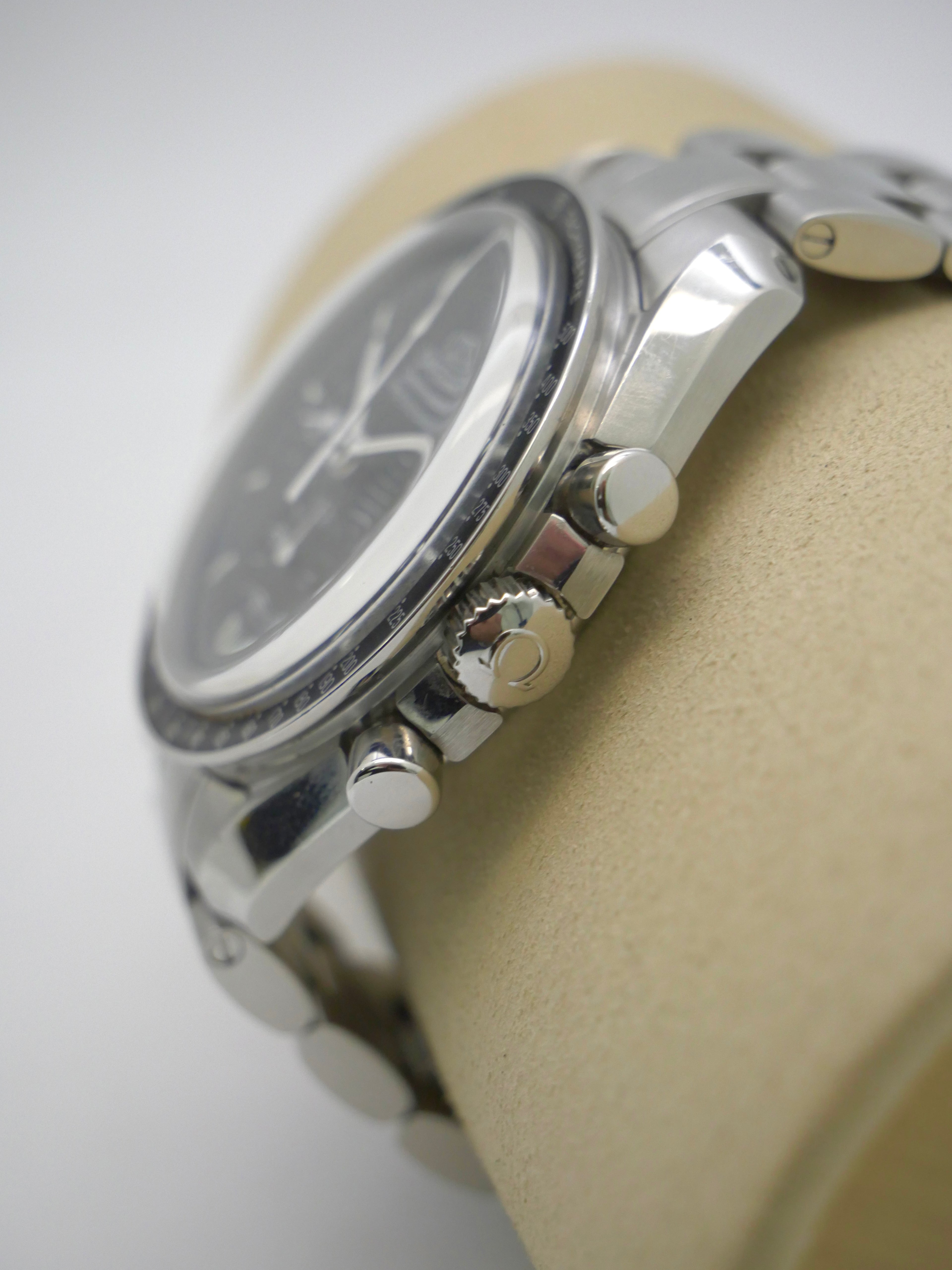 Omega Speedmaster Professional