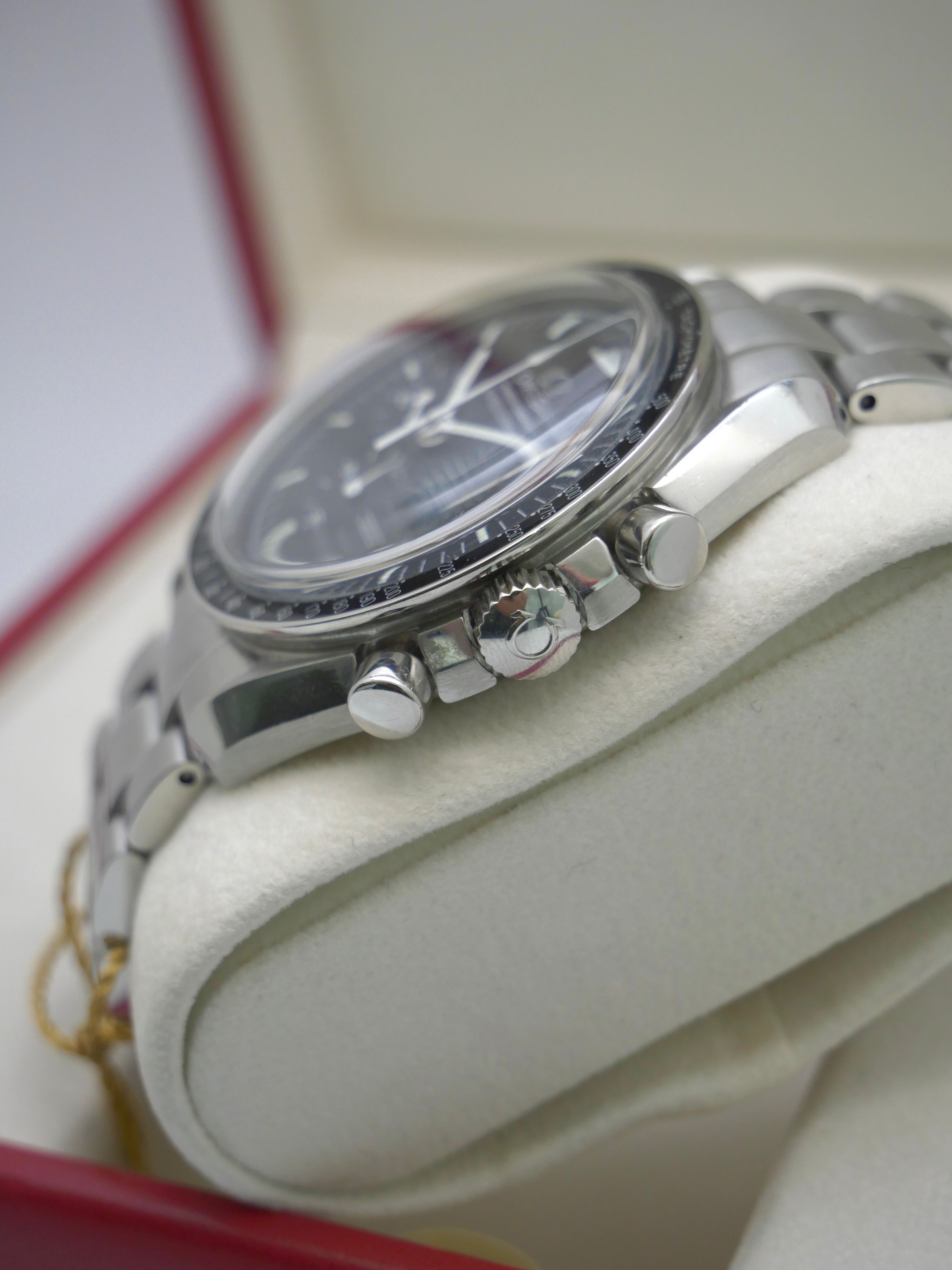 Omega Speedmaster Professional