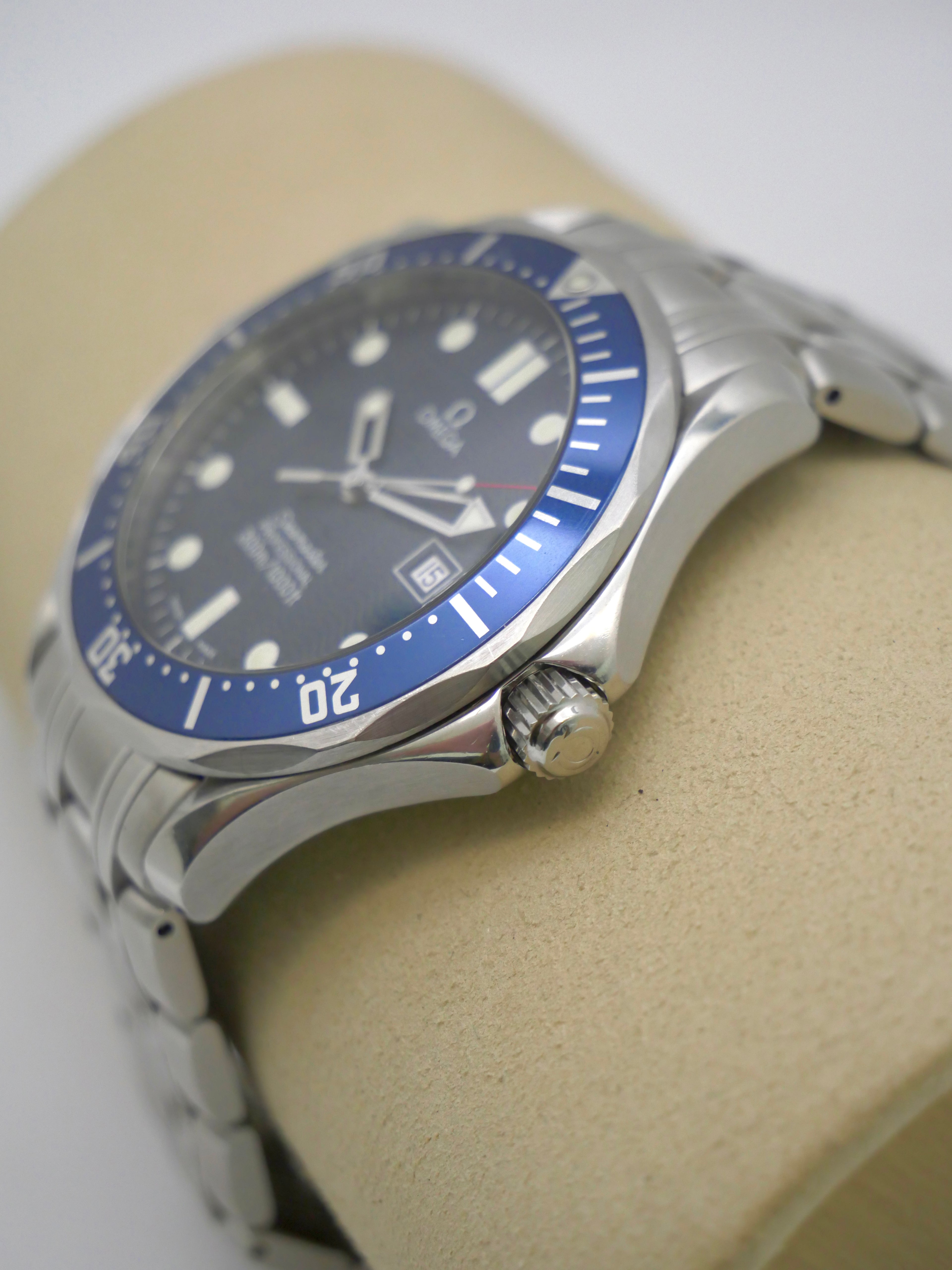 Omega Seamaster 300m