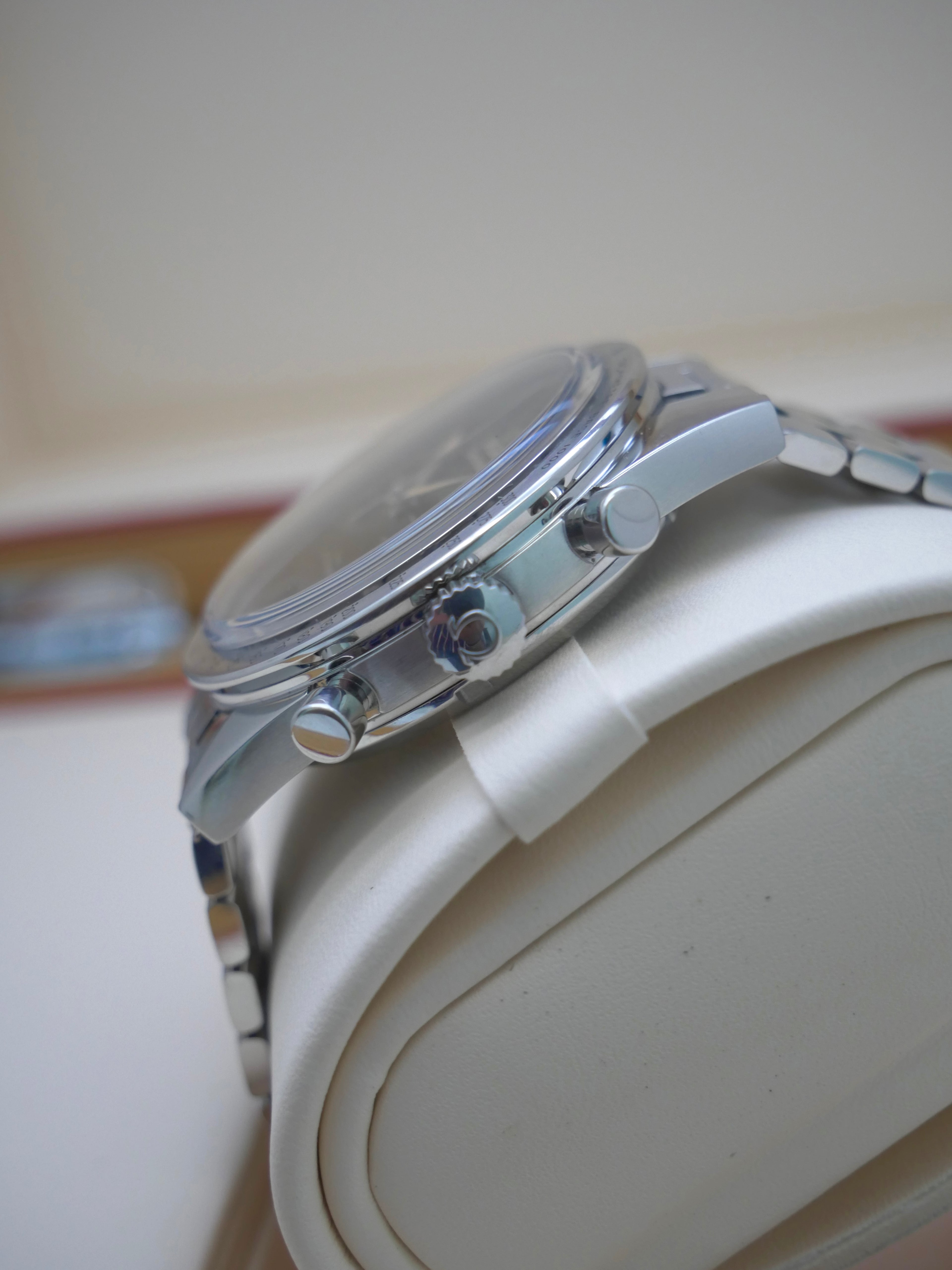 Omega Speedmaster 57