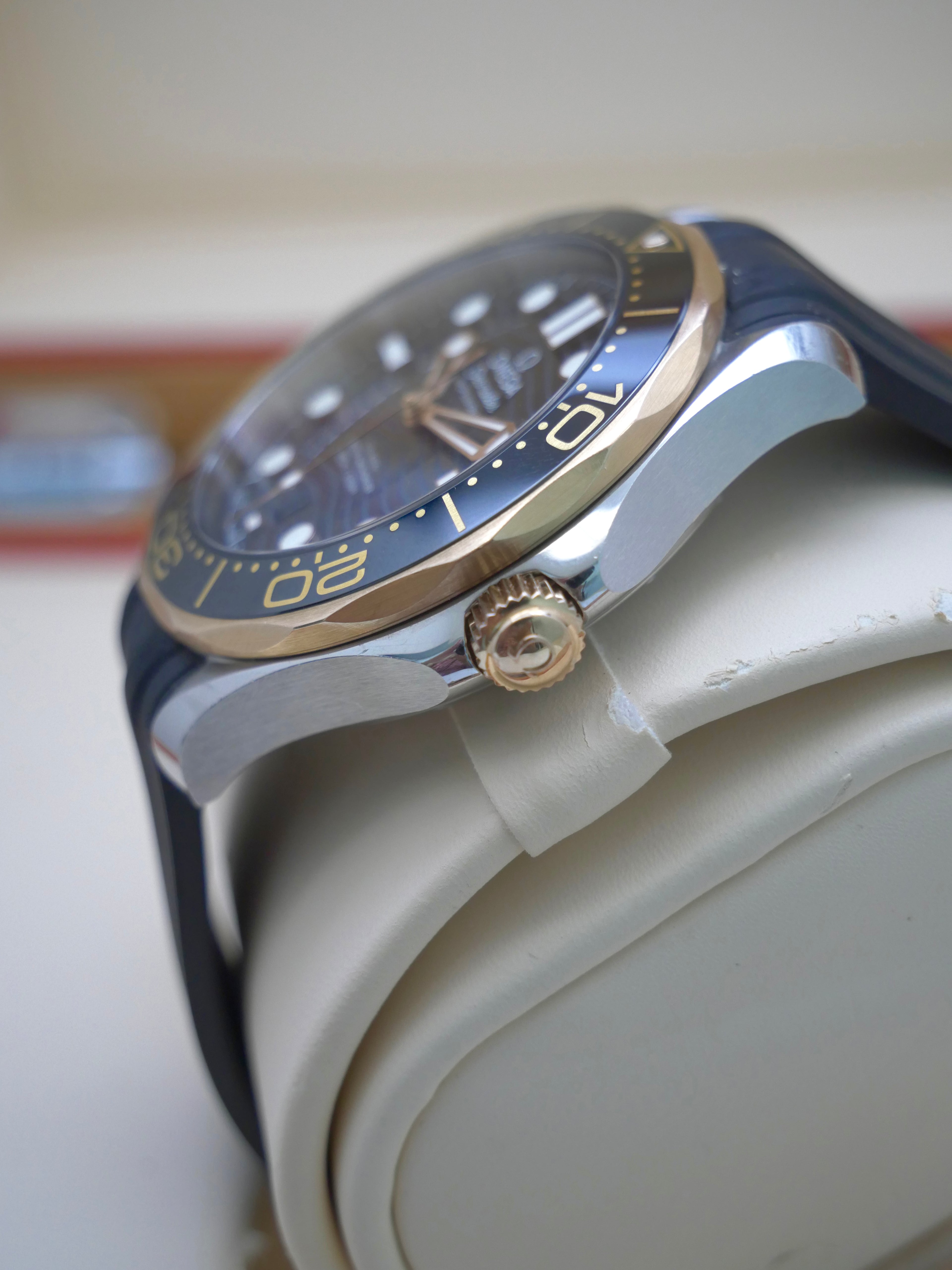 Omega Seamaster 300m