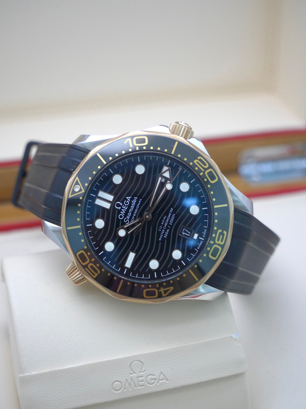 Omega Seamaster 300m