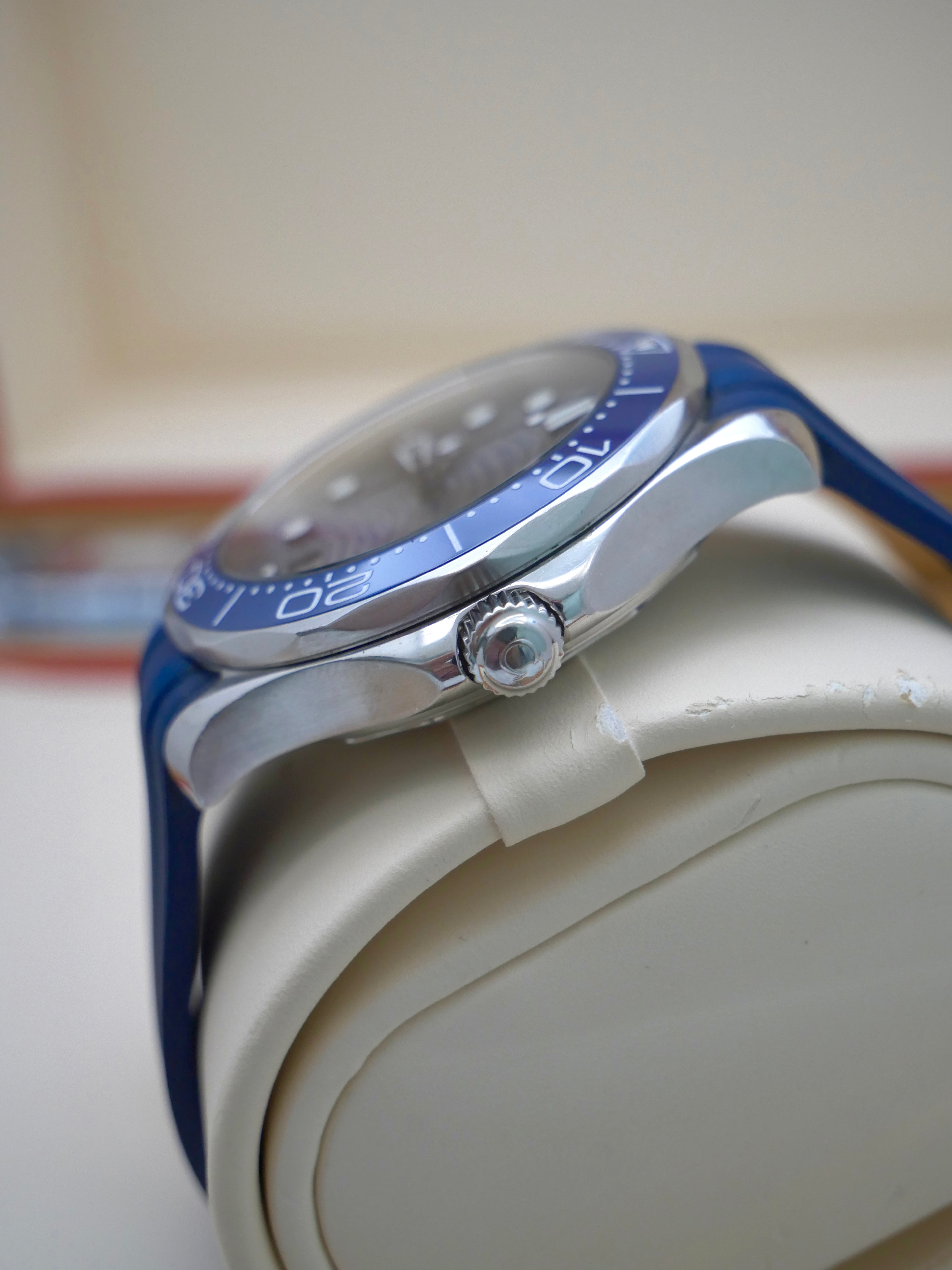 Omega Seamaster 300m
