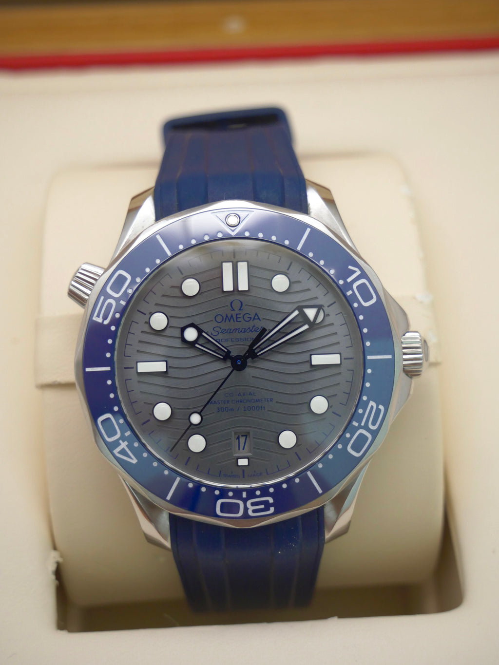 Omega Seamaster 300m
