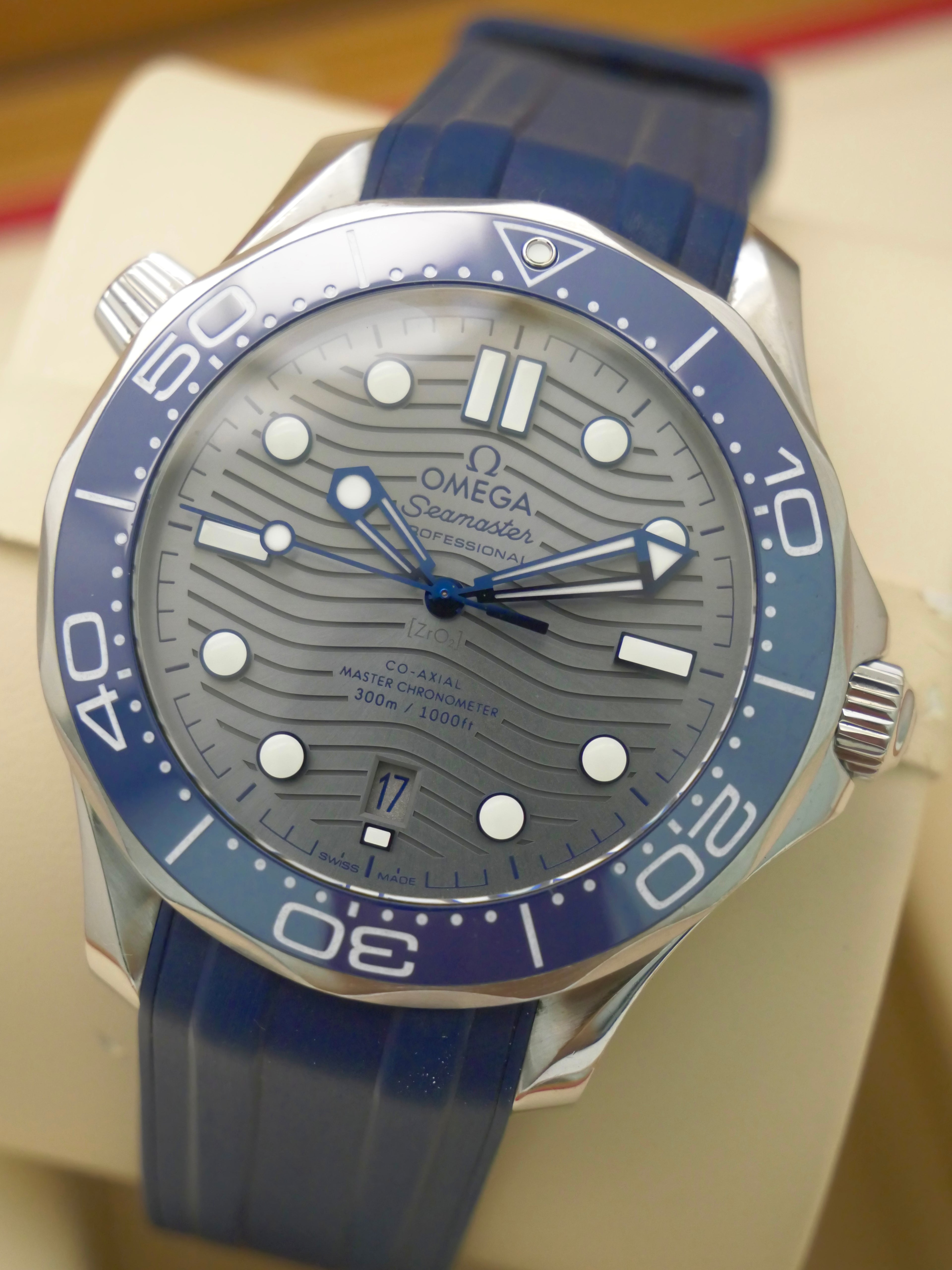 Omega Seamaster 300m