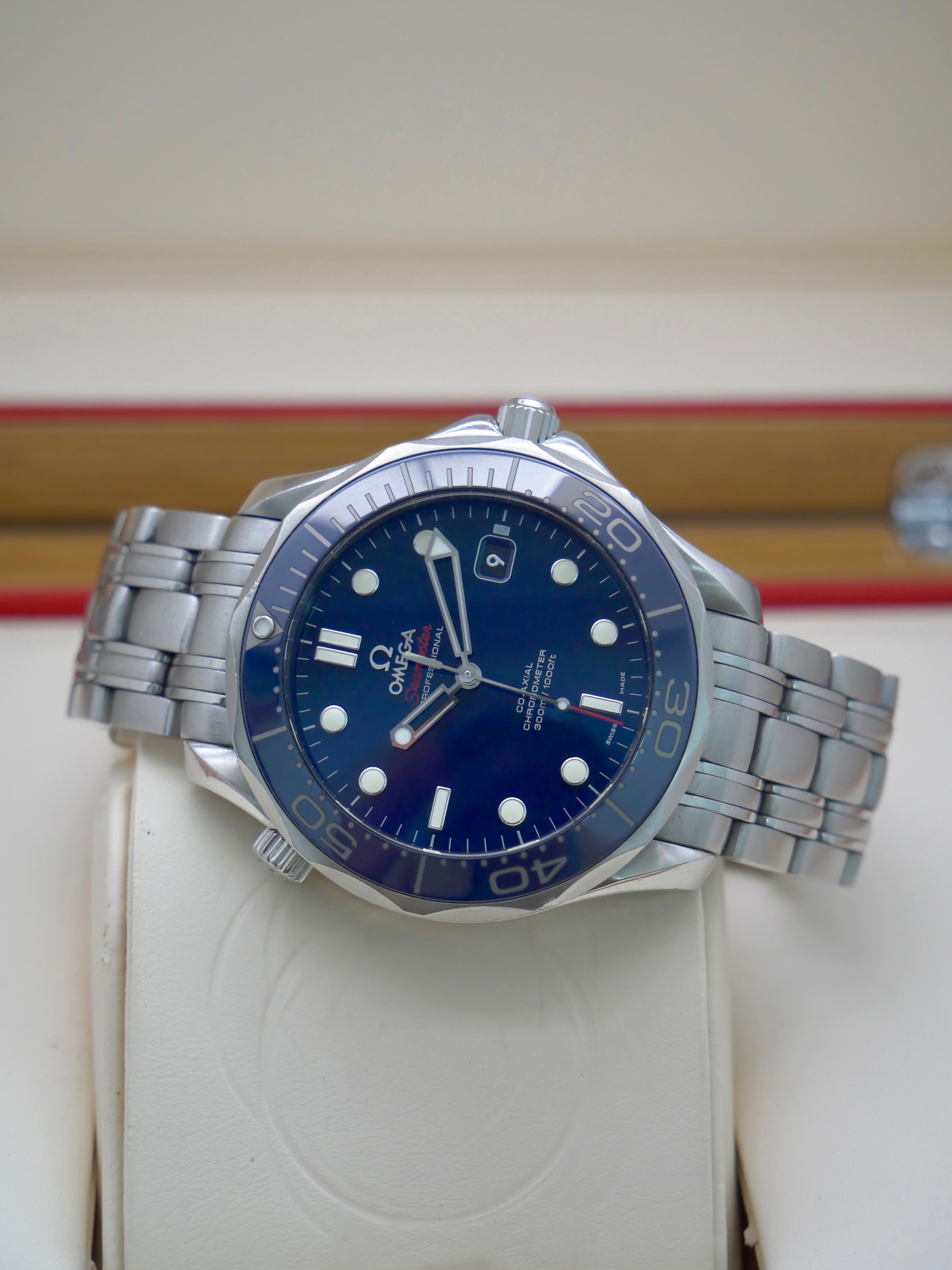 Omega Seamaster 300m