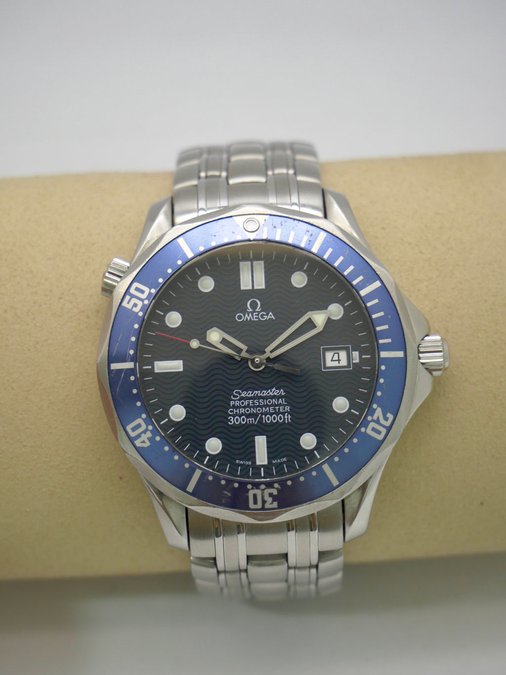 Omega Seamaster 300m