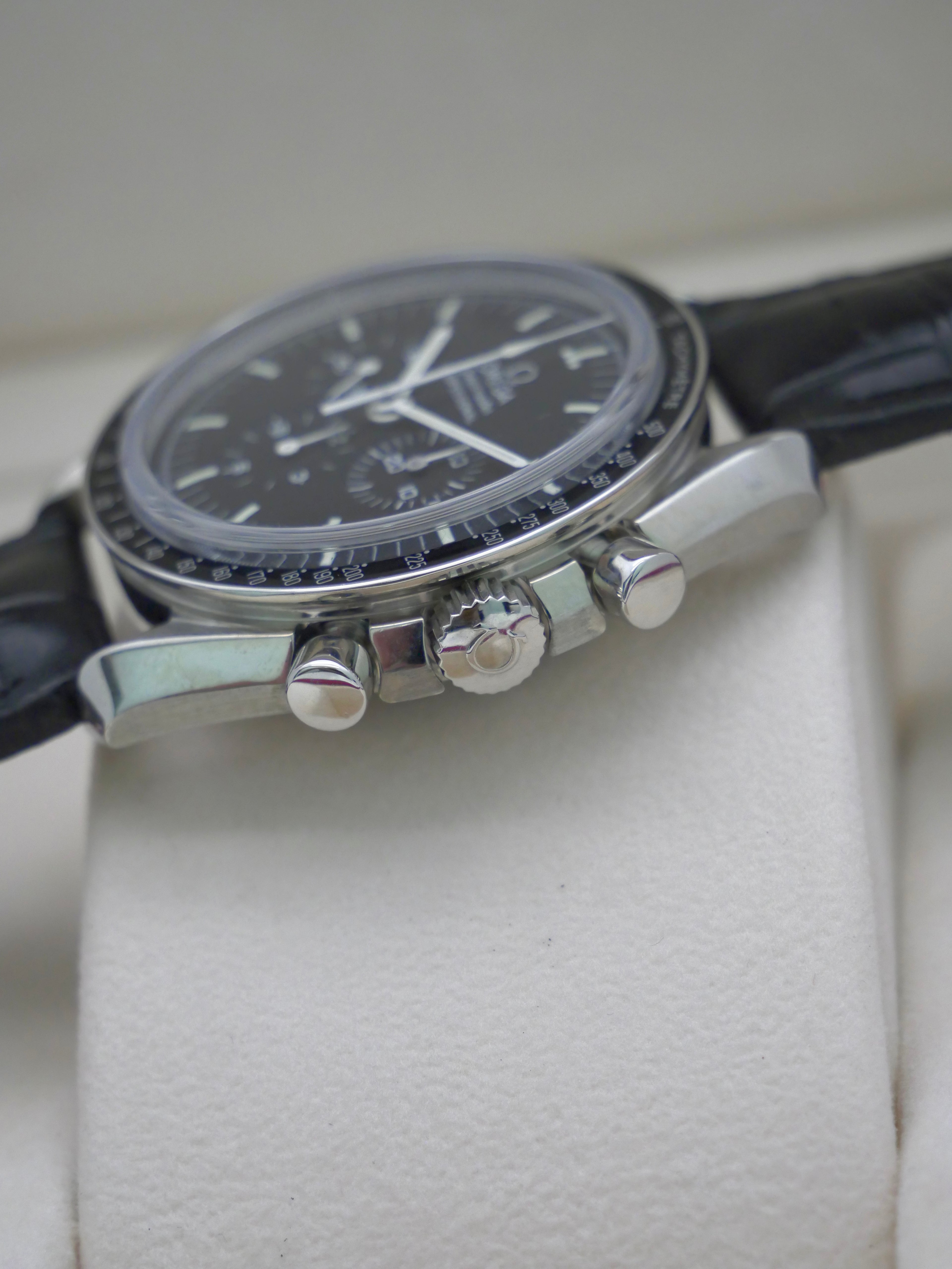 Omega Speedmaster Professional