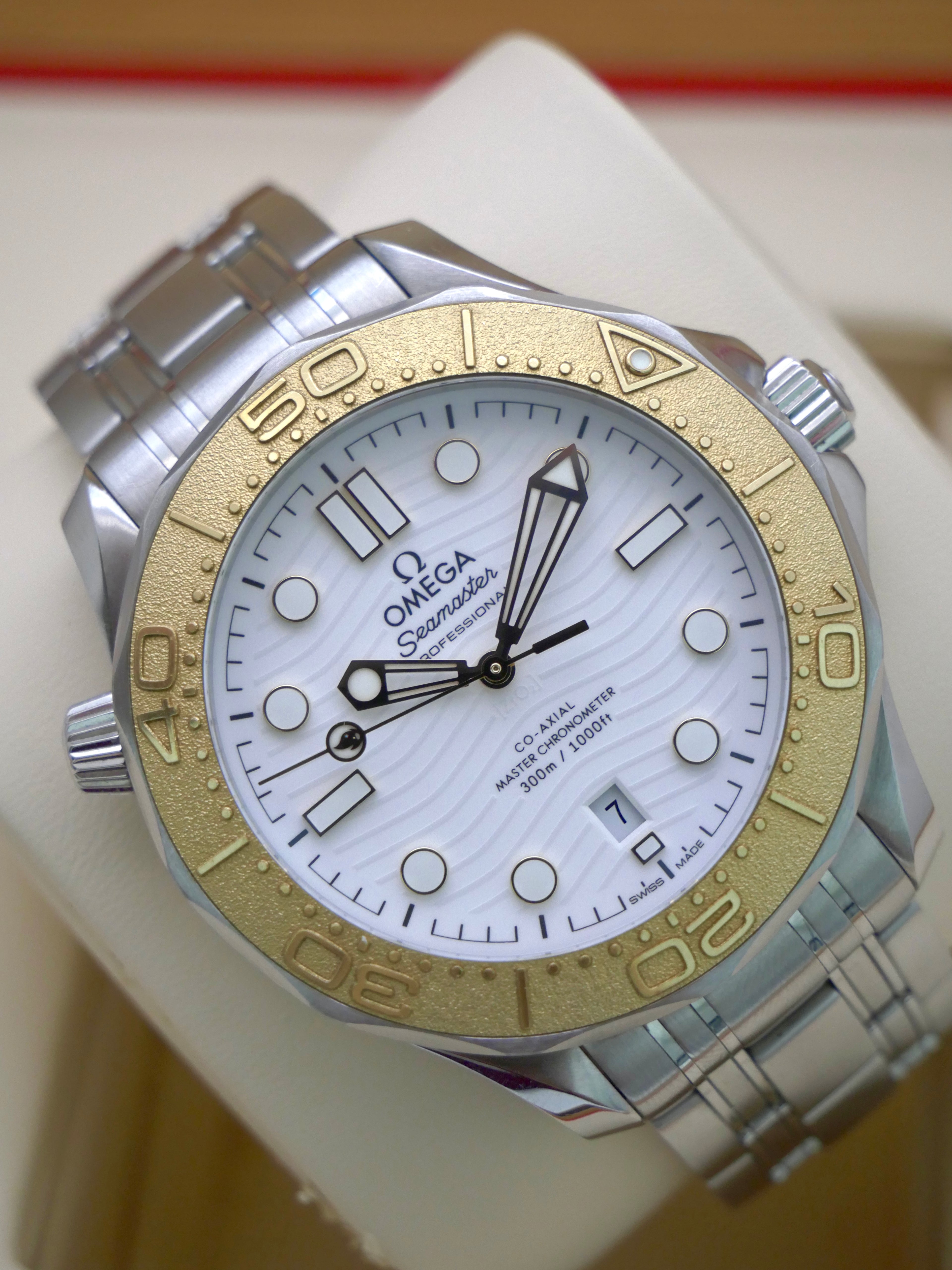 Omega Seamaster Diver 300M Paris
