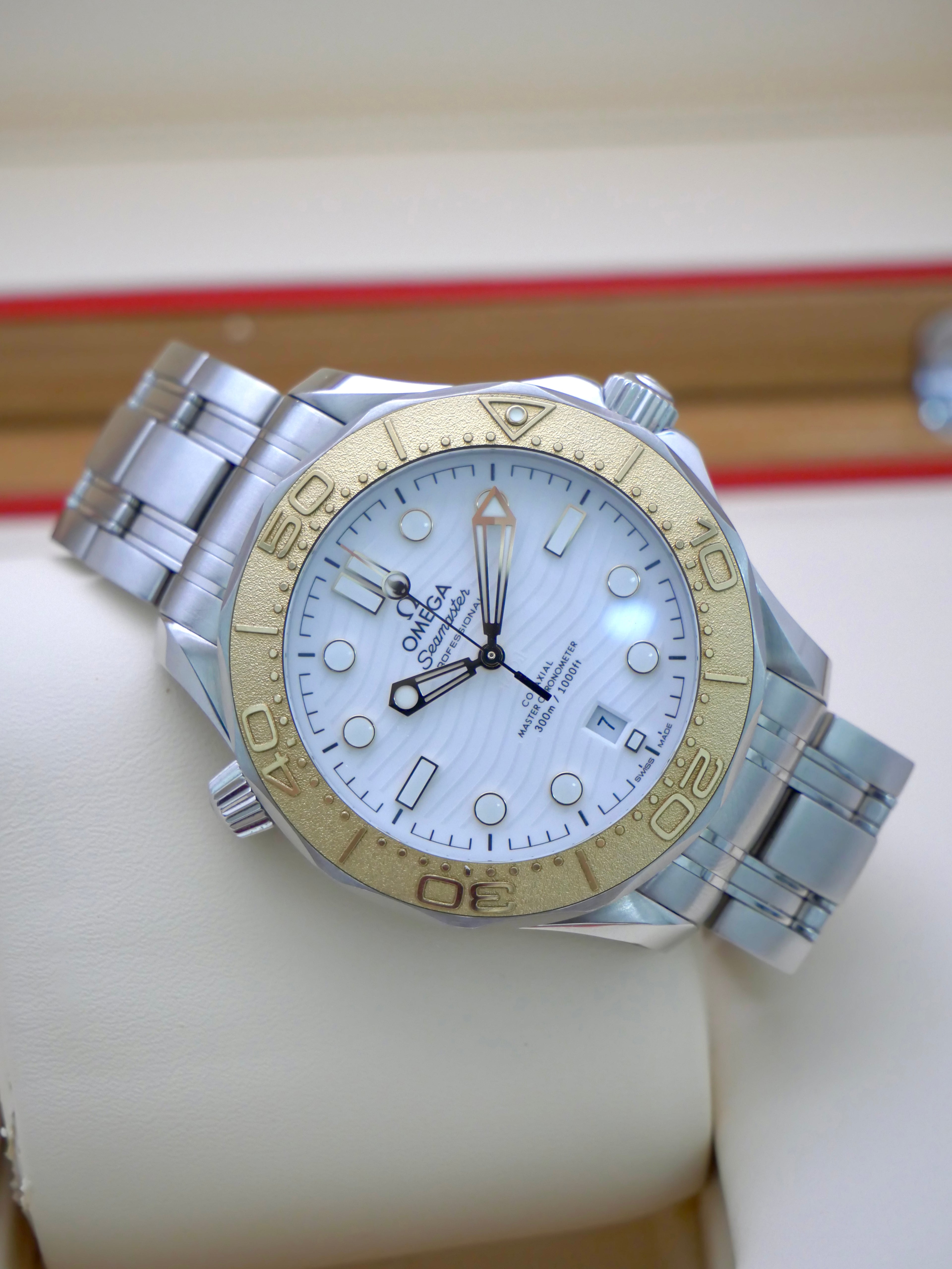 Omega Seamaster Diver 300M Paris