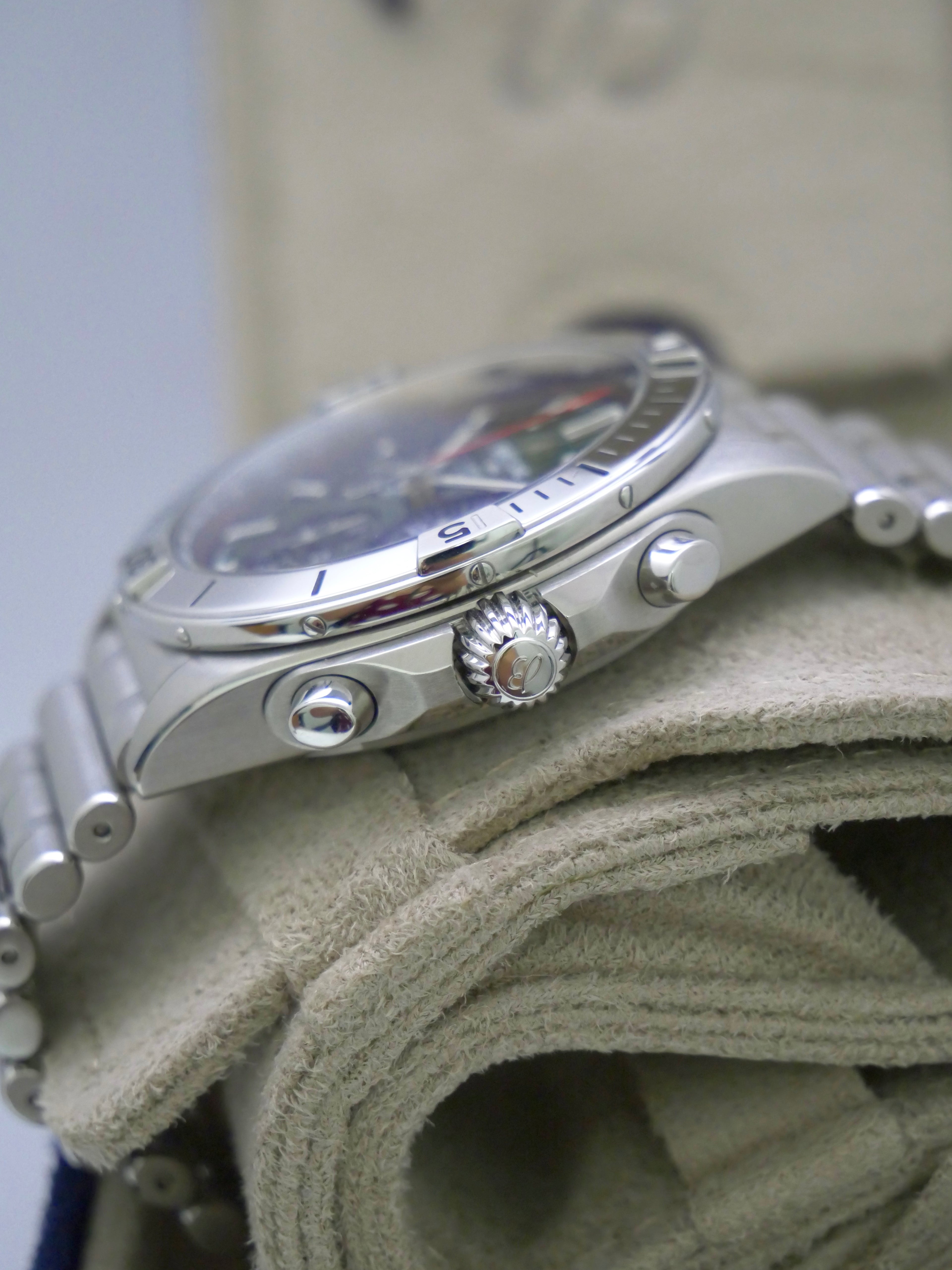 Breitling B01