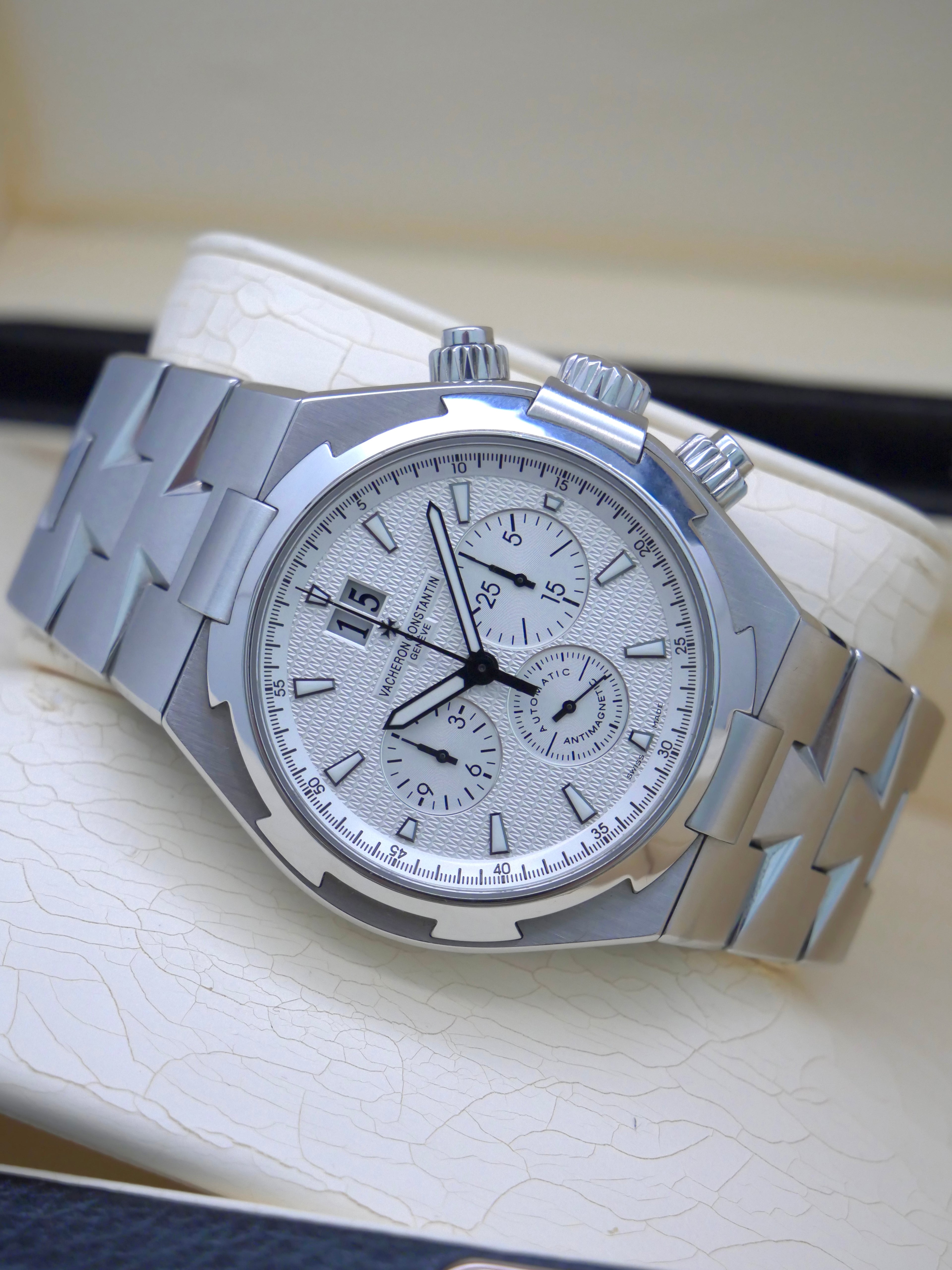 Vacheron Constantin Overseas Chrono