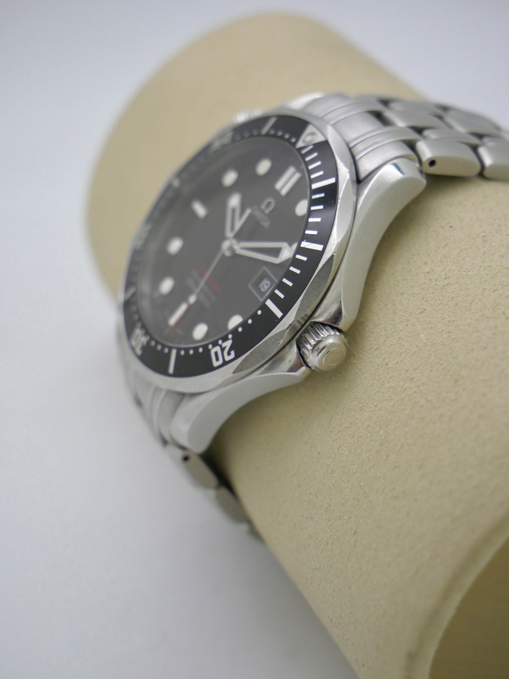 Omega Seamaster 300m
