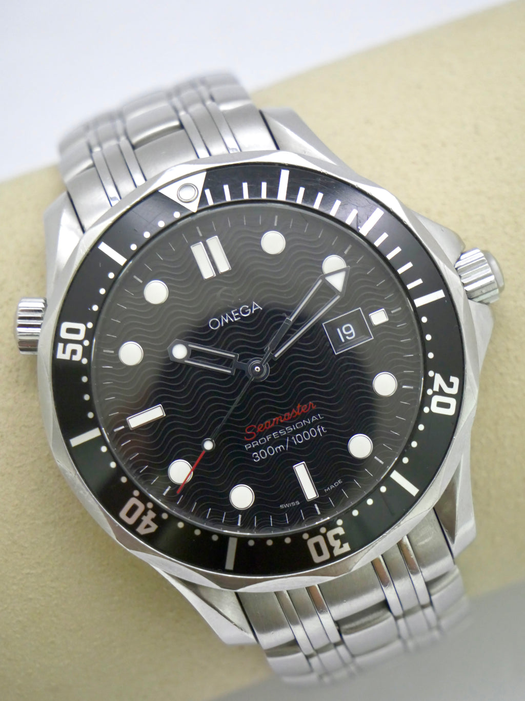 Omega Seamaster 300m