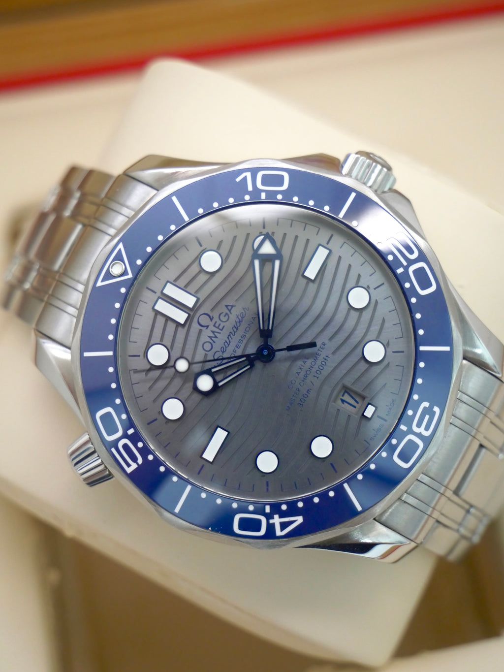 Omega Seamaster 300m