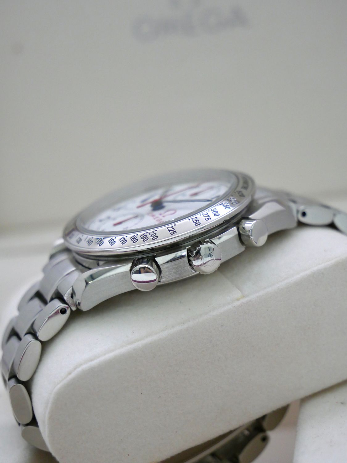 Omega Speedmaster Date