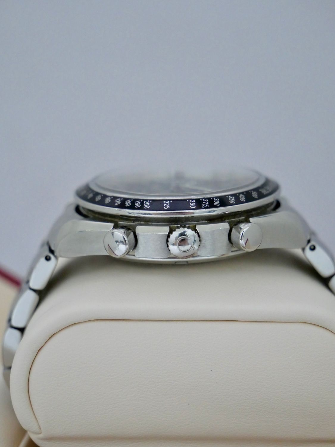 Omega Speedmaster Date